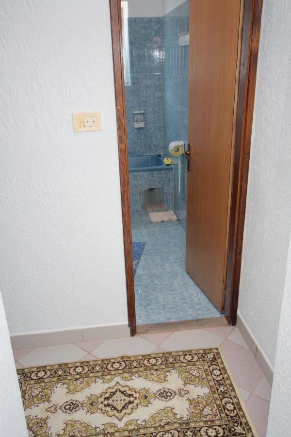 Apartments With A Parking Space Kampor, Rab - 5029 Екстер'єр фото