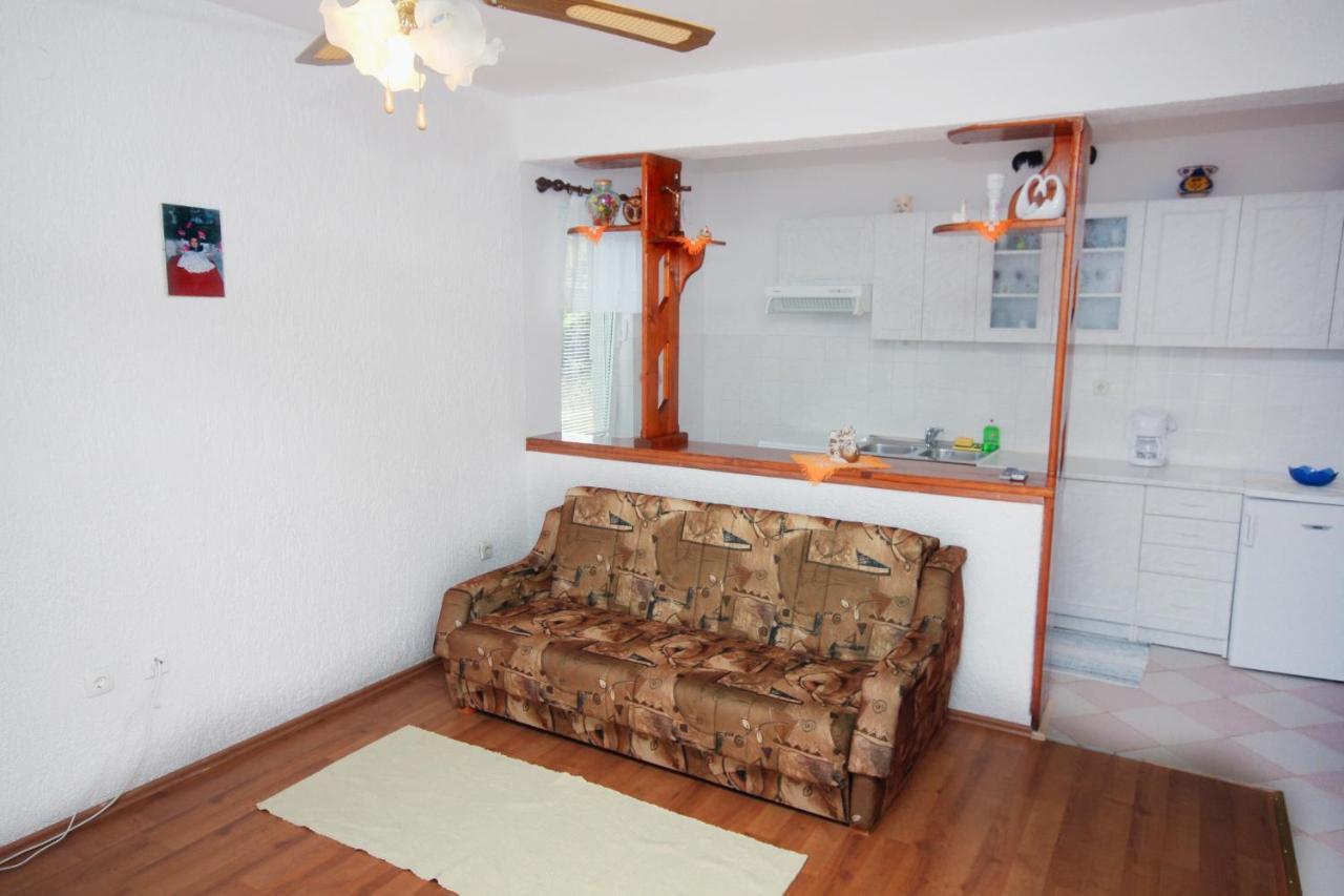 Apartments With A Parking Space Kampor, Rab - 5029 Екстер'єр фото