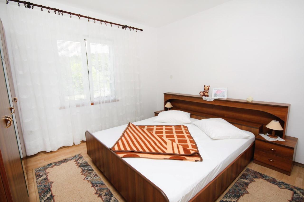 Apartments With A Parking Space Kampor, Rab - 5029 Екстер'єр фото
